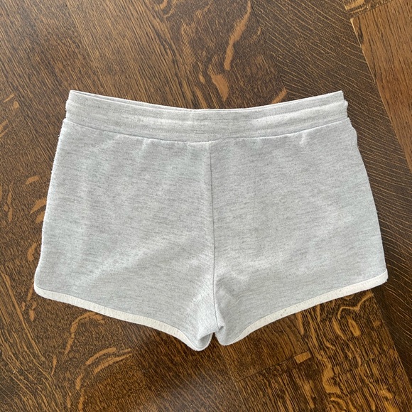 Grey lounge shorts - Picture 3 of 3